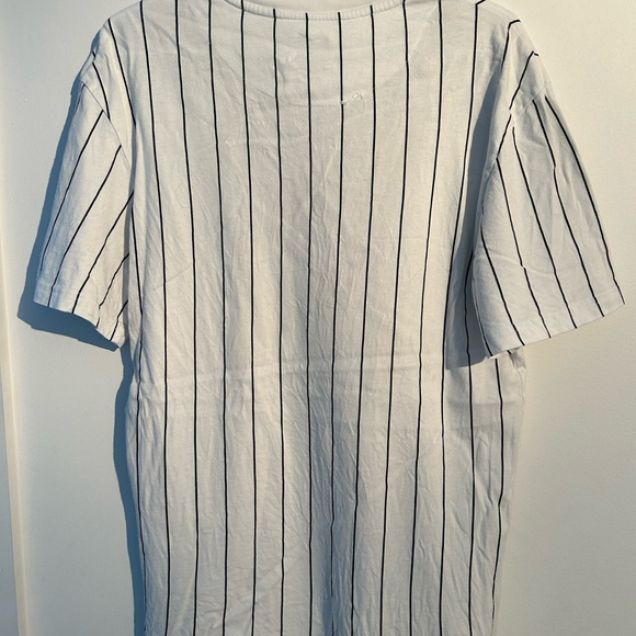 white tee - Picture 2 of 2